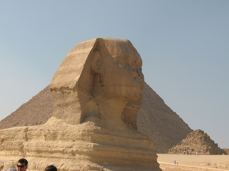 В Египте обнаружены 225 статуэток фараона Шошенка III в пустой гробнице