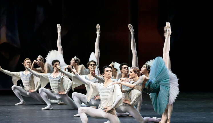 Майя Плисецкая ожила в Кремле и Большом театре в своих легендарных образах