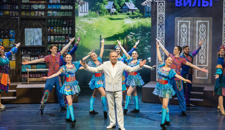 Премьера спектакля «ВИЛЫдж-шоу» стала для Владимира Девятова приключением