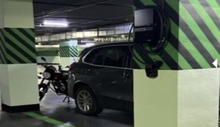 В подвале московской многоэтажки обнаружили незаконное устройство для зарядки электромобилей