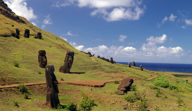 Археологи сообщили о раскрытии многовековой тайны каменных гигантов острова Пасхи