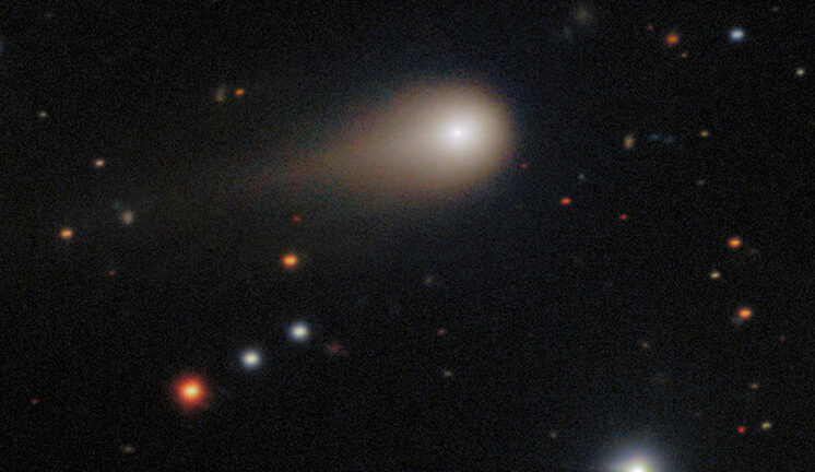 Комета ATLAS как чей-то привет: новое сенсационное заявление американского астрофизика