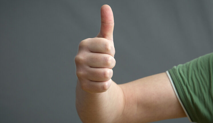 Названы делающие речь человека в разы убедительнее простые жесты рук