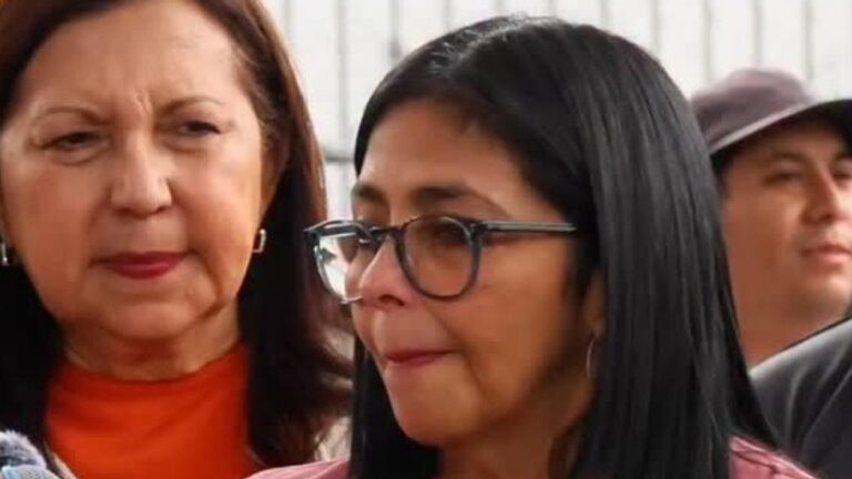 «Хватит уже указаний»: временный лидер Венесуэлы выступила против Белого дома (видео)»>