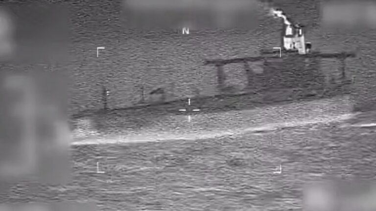 США захватили еще один нефтяной танкер (видео)»>