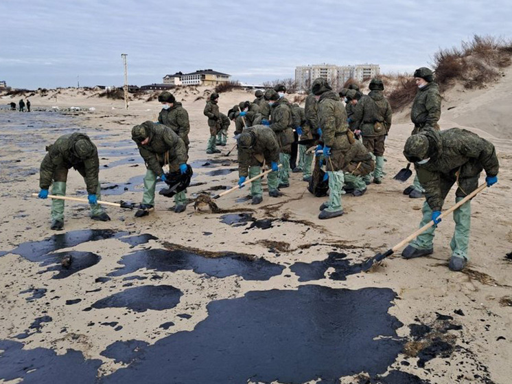 Создана карта возможного распространения мазута в Черном море после катастрофы 2024 года