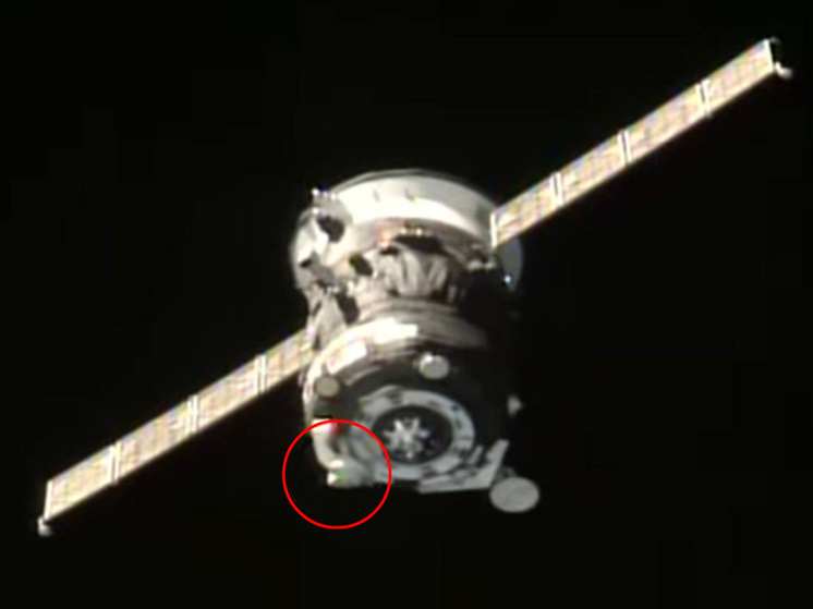 Космонавт Сергей Кудь-Сверчков успешно пристыковал корабль «Прогресс-МС 33» к станции в ручном режиме