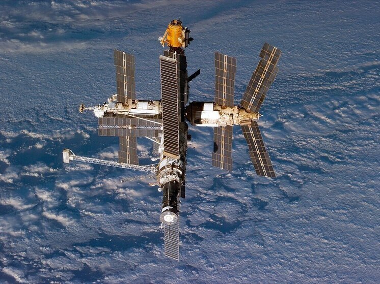 Советская и российская космическая станция «Мир» была затоплена в 2001 году